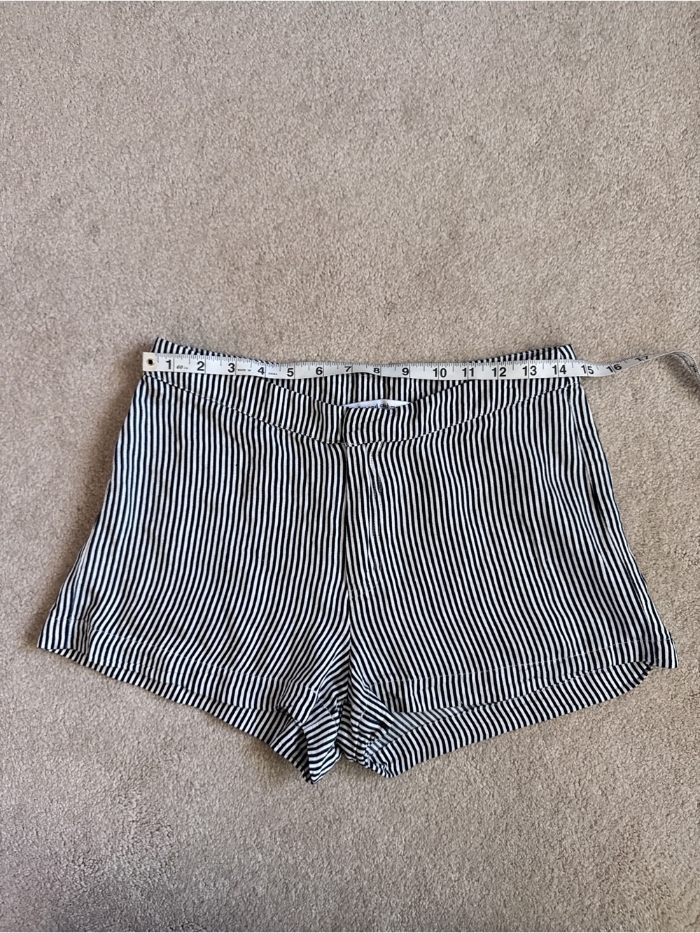💥💥Clearance!!💥💥 Revolve cupcakes and cashmere Striped shorts - Picture 2 of 3